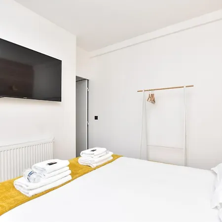 Cosy Bedroom - Tour Eiffel Champs De Mars 4a Paris