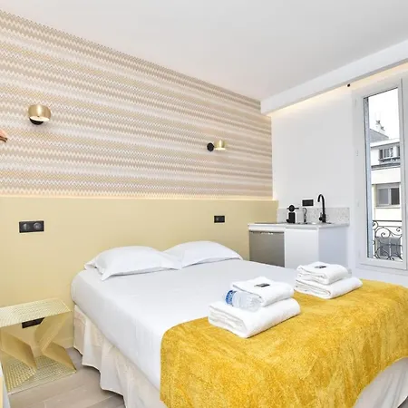 Cosy Bedroom - Tour Eiffel Champs De Mars 4a Paris