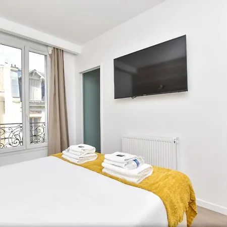 Cosy Bedroom - Tour Eiffel Champs De Mars 4a Paris